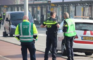 Tram en busstation ontruimd vanwege onbeheerde tas in tram Leyenburg Den Haag