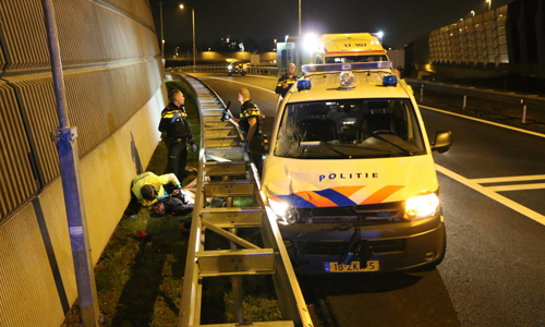28 december Politie rijdt scooterrijder klem A4 Schiedam