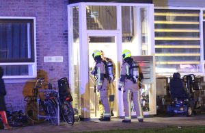 Burenruzie leidt tot stankoverlast in portiek Nettelhorststraat Den Haag