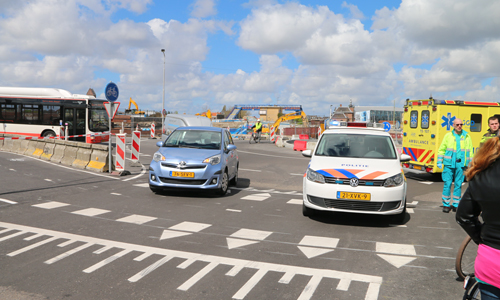 28 april Gewonde bij aanrijding Crommelinlaan Delft