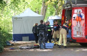 Overleden persoon aangetroffen in sloot Parkweg Voorburg VIDEO