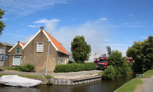 15 juni Mogelijk asbest vrijgekomen bij brand in kas Raaphorstlaan Monster