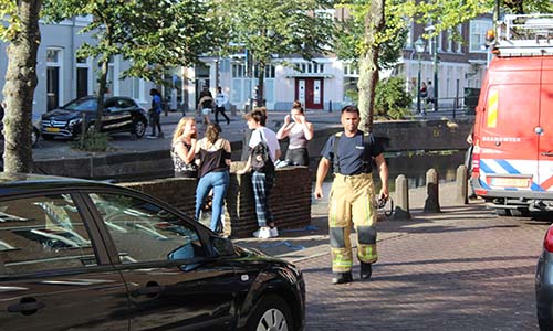 22 juli Meisje valt in het water en raakt telefoon kwijt Zuidwal Den Haag