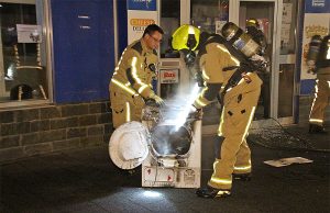Snackbar vol rook na brand in wasdroger Escamplaan Den Haag