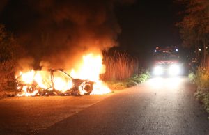 Auto uitgebrand op verlaten parkeerplaats Oude Zwethpad Rijswijk