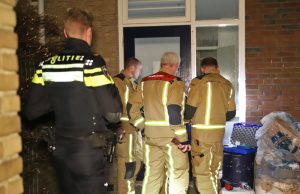 Brandweer forceert deur voor op hol geslagen CV Hendersonstraat Rijswijk