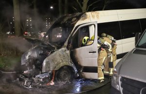 Opnieuw brandstichting van geparkeerd busje Prins Johan Willem Frisolaan Leidschenda