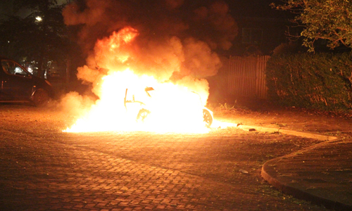 22 april Brommobiel gaat volledig om vlammen op Riddersdreef Den Haag