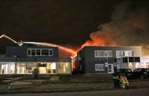 Zeer grote brand in bedrijfspand Edisonstraat Zoetermeer
