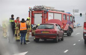 Vertraging op de N211 na autobrandje Wateringen