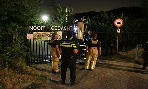 23 juli Flinke rookoverlast door brandend groenafval in volkstuinencomplex Laan van Wateringseveld Den Haag