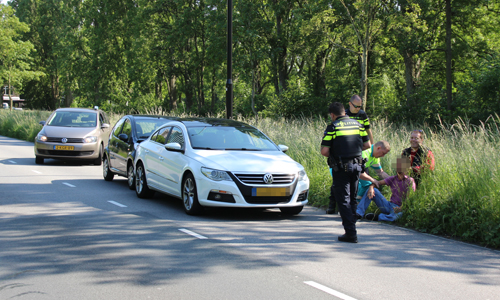 6 juni Gewonde bij auto tegen boom Prinses Beatrixlaan Rijswijk