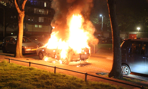 22 april Weer auto in brand Schoutendreef Den Haag
