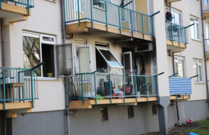 Acht woningen ontruimd na felle brand Erasmusweg Den Haag