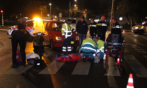 23 november Brommerrijder gewond bij aanrijding Erasmusweg Den Haag