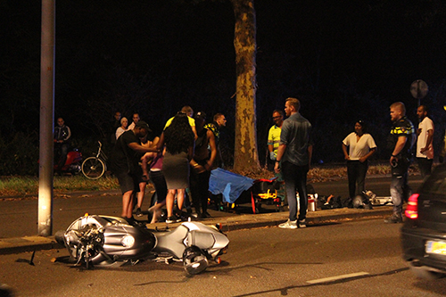 4 augustus Motorrijder zonder beschermende kleding zwaargewond bij valpartij Moerweg Den Haag