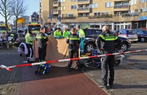 12 december Bromfietser overleden na aanrijding met afslaande auto op Oude Haagweg Den Haag