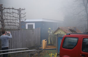 Flinke rookontwikkeling bij brand in schuur Agnes Croesinklaan Schipluiden