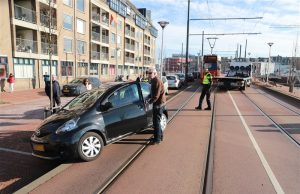 Tramlijn 1 ruim 45 minuten verstoord door verdwaalde automobilist Westvest Delft