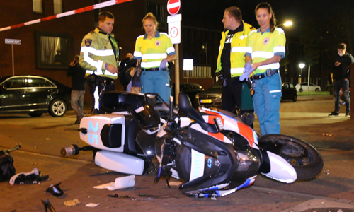 14 november Motoragent lichtgewond bij aanrijding met auto Beresteinlaan Den Haag
