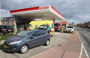 Kinderen gewond na kop-staart aanrijding Oosteinde Den Haag