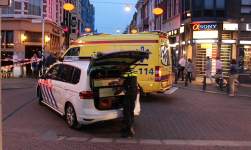 8 juni Wielrenner gewond na aanrijding met personenauto Wagenstraat Den Haag