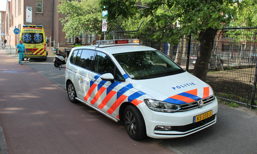 9 juni Twee gewonden na aanrijding tussen personenauto en scooter De La Reyweg Den Haag