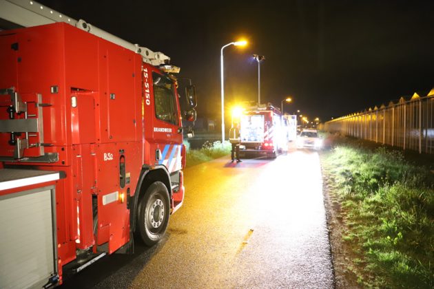 Hulpdiensten Rukken Groots Uit Voor Te Water Geraakte Personen ...