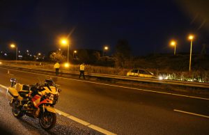 Automobilist parkeert auto tussen A13 en A4 en neemt de benen Den Haag