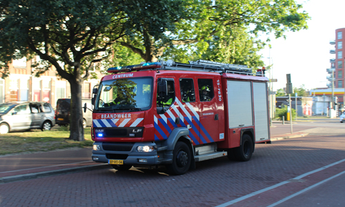 10 juni Brand in geparkeerde auto Delfselaan Den Haag