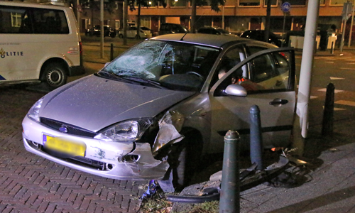 14 september Auto total-los na éénzijdig ongeval Alberdingk Thijmplein Den Haag