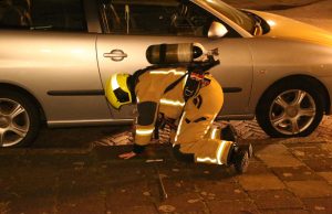 Brandweer start zoektocht na melding van gaslucht Roemer Visscherstraat Den Haag
