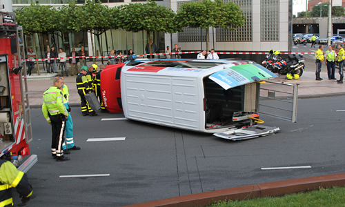 25 juni Gewonde bij flinke aanrijding Schenkkade Den Haag