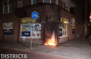 Brandbom veroorzaakt schade aan avondwinkel Loosduinsekade Den Haag