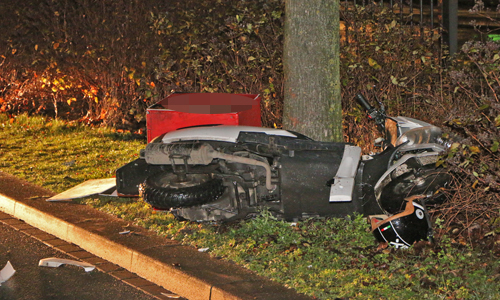 2 januari Bestuurder van bezorg-scooter gewond na aanrijding met auto Papsouwselaan Delft