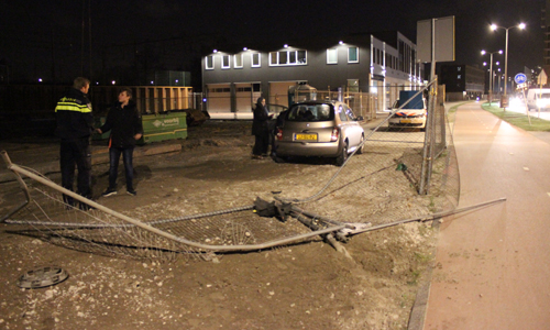2 februari Bestuurder vlucht na aanrijding Waldorpstraat Den Haag