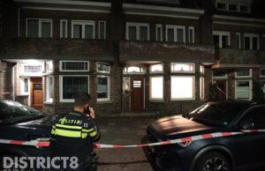 Schade aan ramen na nachtelijke explosie bij woning Druivenstraat Den Haag