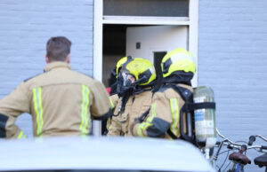 Brandweer rukt uit voor brand in kelderbox Cesar Franckstraat Delft