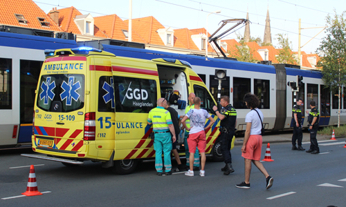 20 juni Tramverkeer korte tijd gestremd na aanrijding Waldeck Pyrmontkade Den Haag