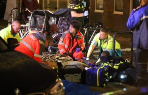 Man zwaargewond na val van hoogte Oosterstraat Delft