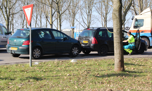 15 februari Lichte schade bij aanrijding tussen twee voertuigen Kroonkruid Nieuwerkerk aan den IJssel