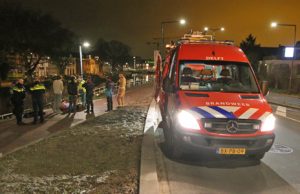 15 december Fietser raakt te water Zuidwal Delft