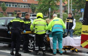 Fietser zwaargewond na aanrijding met auto Grote Woerdlaan Naaldwijk