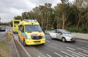 Lichtgewonde bij kop-staart aanrijding N470 Delft