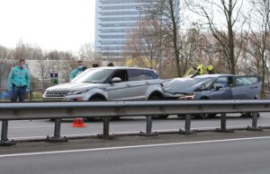 Flinke file na kop-staart aanrijding N470 Kruithuisweg Delft