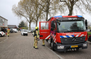 Brand in brommobiel na kortsluiting Teslastraat Delft