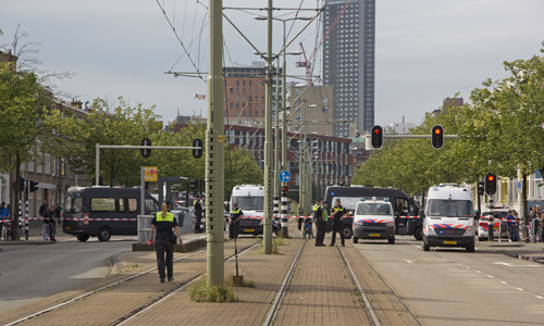 8 juli Melding van mannen met bivakmutsen in woning Rijswijkseweg Den Haag