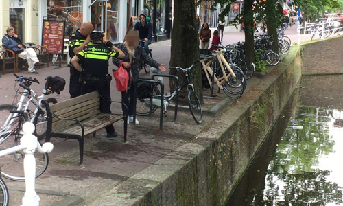 15 juni Vrouw raakt te water met scootmobiel Voorstraat Delft