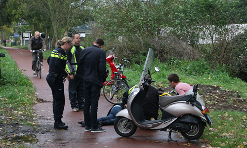 14 oktober Scooterrijder gewond na aanrijding op het fietspad Rotterdamseweg Delft
