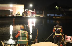 Grote zoekactie na melding ‘auto te water’ Haagweg Leiden